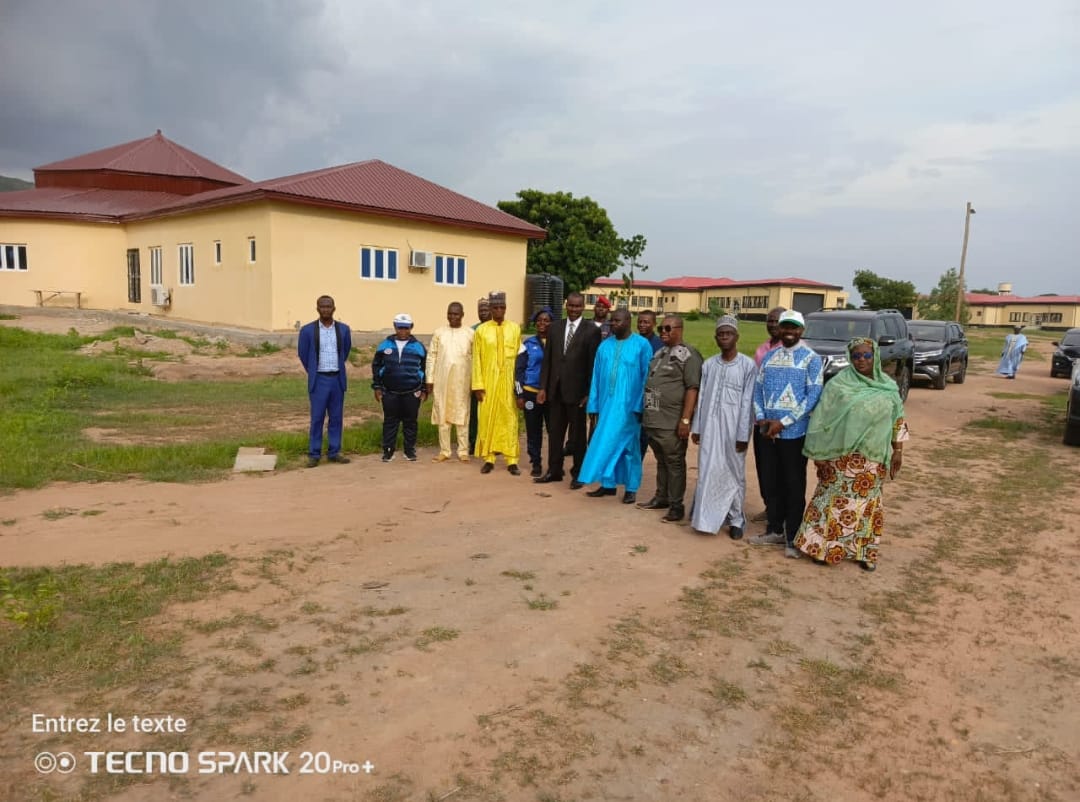 Rentrée Académique 2024-2025, le Recteur de l'Université de Garoua visite les sites pédagogiques